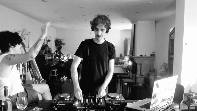 Unscripted session 3 | Progressive House